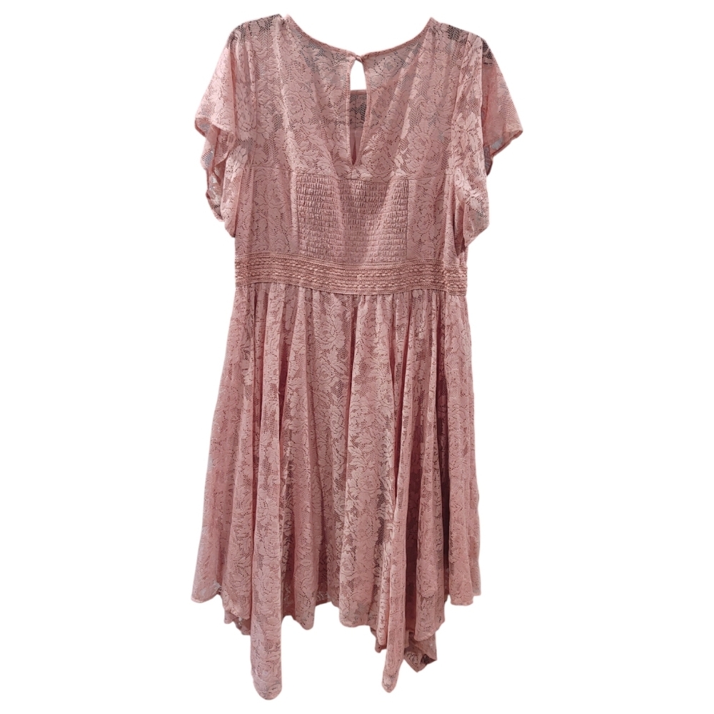 Torrid Midi Lace Blush Pink Handkerchief Fit-and-Flare Midi Dress Womens Size 1X - Picture 6 of 12